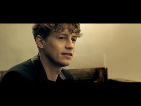 Youtube: Tim Bendzko feat. Cassandra Steen  - Unter die Haut (Offizielles Video)