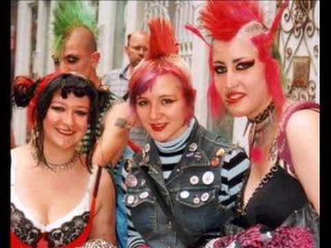 Youtube: Gleichlaufschwankung --Punks unterstand no Fun--
