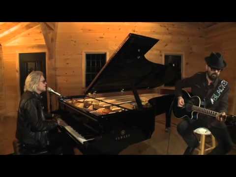 Youtube: Dave Stewart Live From Daryl's House Here Comes The Rain Again