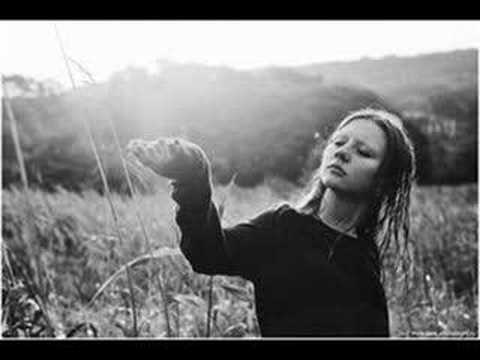 Youtube: Nina Simone - Here Comes The Sun