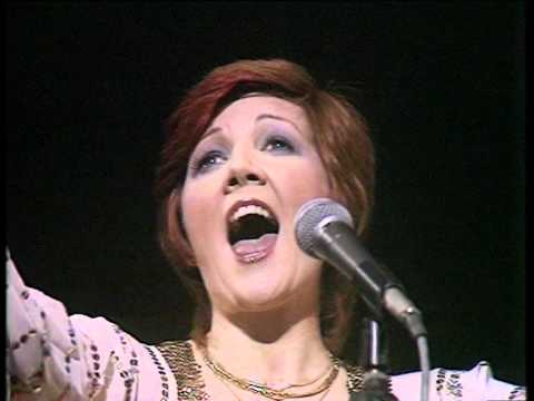 Youtube: Cilla Black You're My World Live