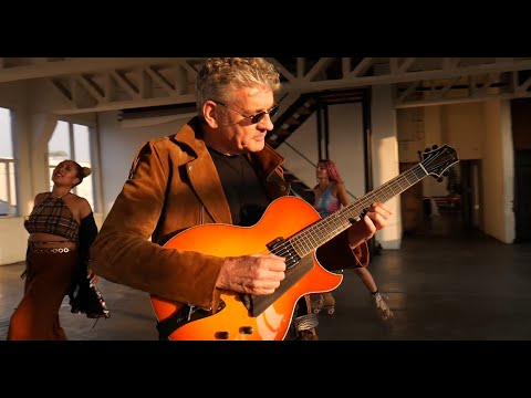 Youtube: Chris Standring: Change The World