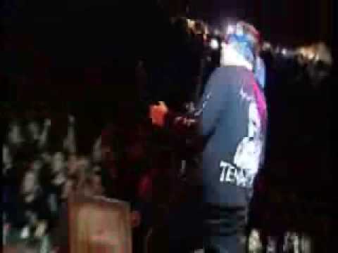 Youtube: SUICIDAL TENDENCIES - Intro+You Cant Bring Me Down. TV-Rip. Live in KOBETASONIK FESTIVAL 2009