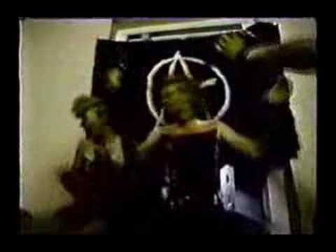 Youtube: The Exploited - Chaos is my life