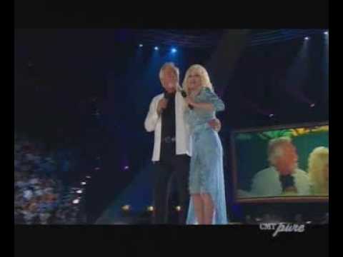 Youtube: Dolly Parton & Kenny Rogers "Islands in the Stream"