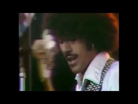 Youtube: THIN LIZZY The Boys Are Back In Town live Sydney Opera 1978 (w. Gary Moore)
