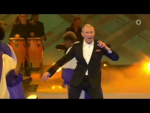 Youtube: Helmut Lotti ft. The Golden Voices of Gospel - Higher and higher