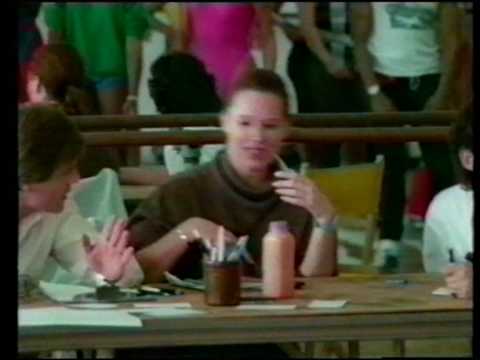 Youtube: The Jacksons - Body