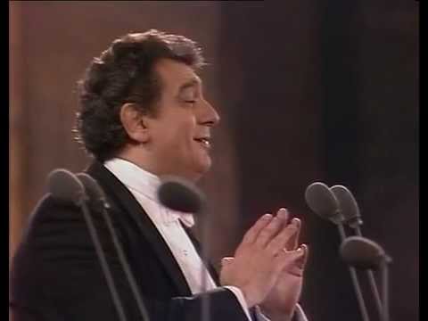 Youtube: Placido Domingo. Dein ist mein ganzes Herz.