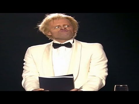 Youtube: Max Giermann /6.2.2016 Goldene Kamera/meisterhafte Imitation  von Klaus Kinski  😊