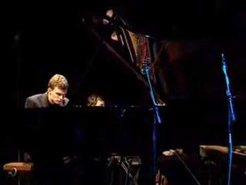 Youtube: Adam Gyorgy plays Moszkowsky Sparks - Live (2000)