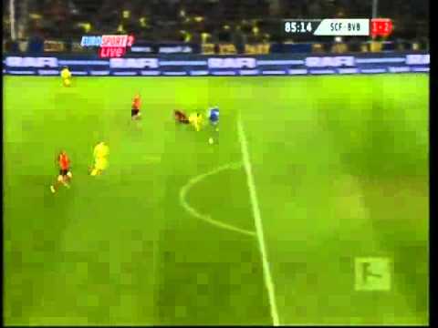 :D Youtube: BVB´s Kuba Trifft das leere Tor nicht <i class=