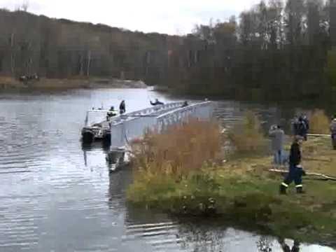 Youtube: Schwierige Aluminiumbrücken-Montage mittels Verschiffung am Kaolinsee @glueckaluminiumbruecken
