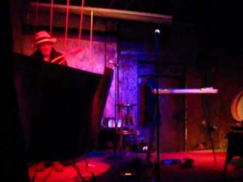 Youtube: Berlin Mitte - Bob Rutman live at Haus Schwarzenberg