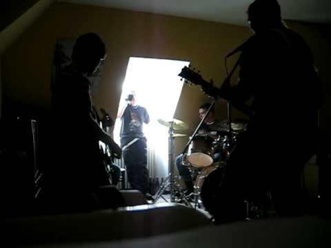 Youtube: Destillat - Kein Gott - Proberaum