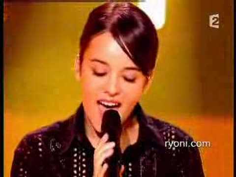 Youtube: Alizee "La Isla Bonita"