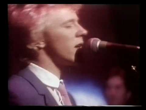 Youtube: ROXY MUSIC Dance Away - Promotional Video