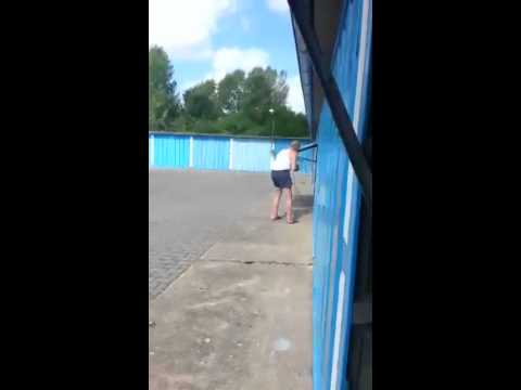 Youtube: Ossi Opa flippt aus