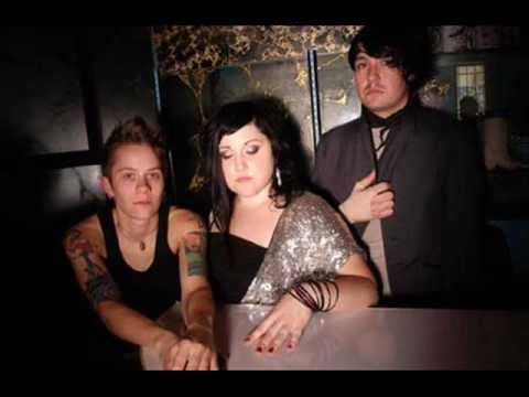 Youtube: The Gossip- Dont Make Waves