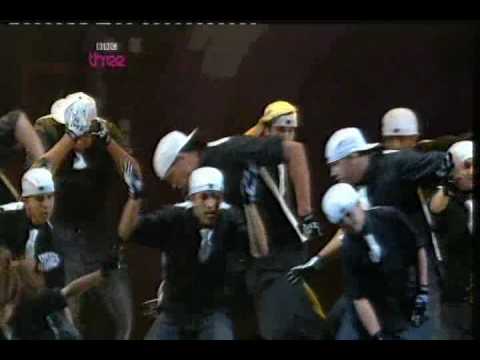 Youtube: La Toya - MOBOs 2009 Michael Jackson Tribute Part 2