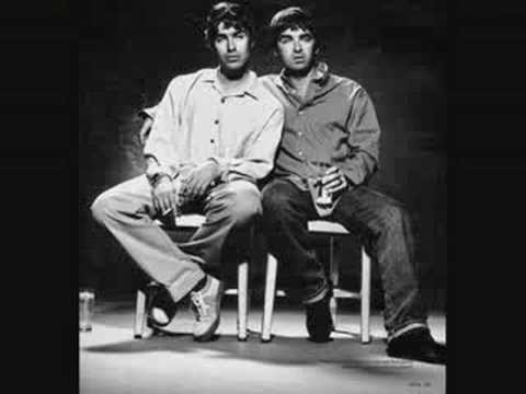 Youtube: Oasis - Don't Go Away acoustic