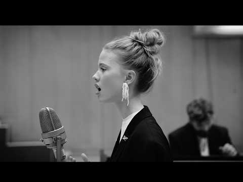 Youtube: Emilio Piano ft. Lucie - Maison