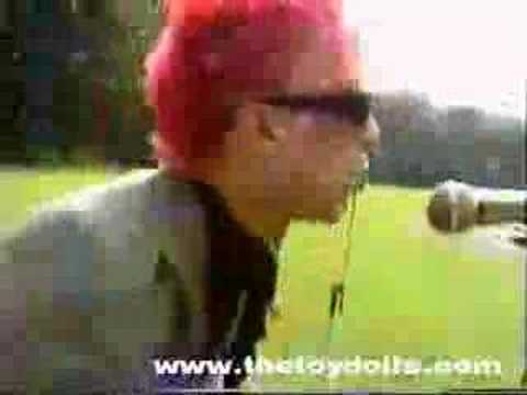 Youtube: Toy Dolls - Idle Gossip