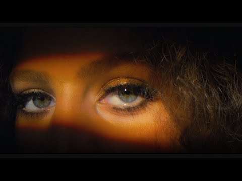 Youtube: Elyanna - Ana Lahale ft. Massari (Official Video)