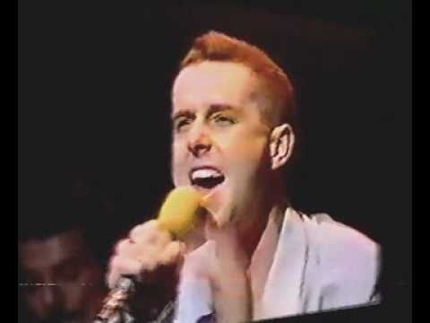 Youtube: Frankie Goes To Hollywood - Welcome To The Pleasuredome (UKTV)