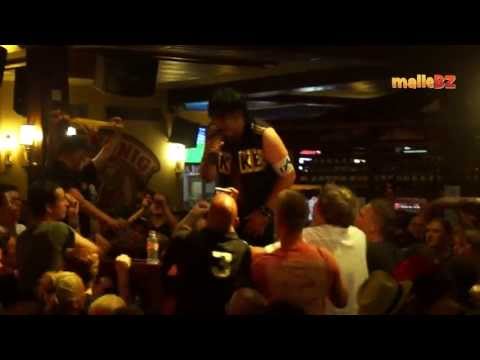 Youtube: Ikke Hüftgold - Mickie Krause Song - Bierkönig