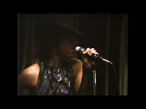 Youtube: Prince - Manic Monday (Official Music Video)