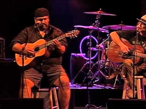 Youtube: Jack Johnson, Eddie Vedder, Kawika Kahiapo - Constellations (live from Kokua Festival 2007)