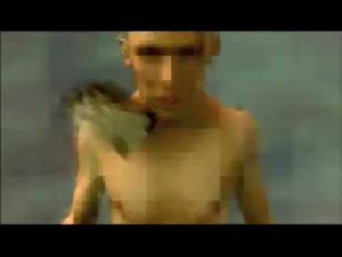 Youtube: Clark - Herr Barr