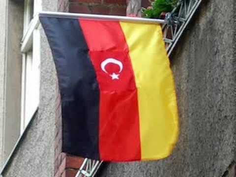 Youtube: Das Tüítschlandlied.