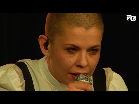 Youtube: Kovacs & Metropole Orkest - Fool Like You (conducted by Jules Buckley)