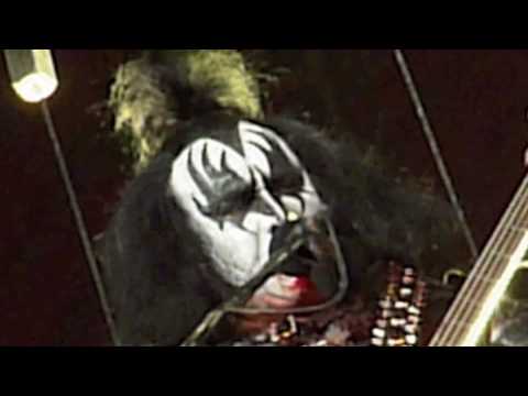 Youtube: KISS SHEFFIELD 2010 I LOVE IT LOUD