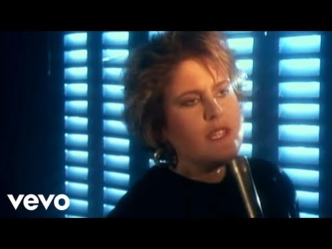 Youtube: Alison Moyet - Invisible