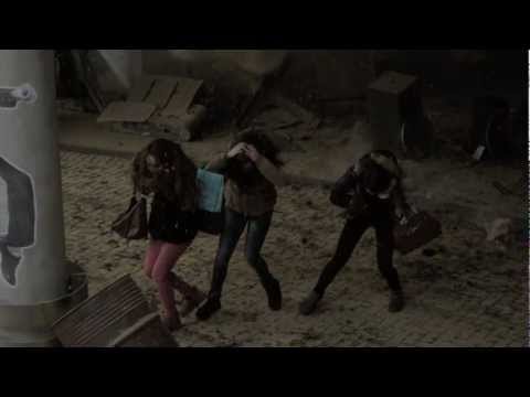 Youtube: A dramatic surprise on an ice-cold day