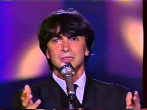 Youtube: Herve Vilard  ( Capri c'est fini  / Succes Fous 1990 )