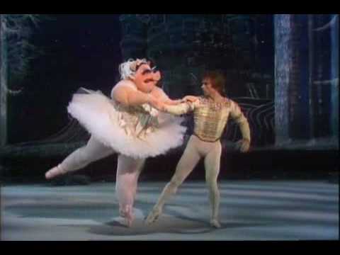 Youtube: Rudolph Nureyev at Muppet Show