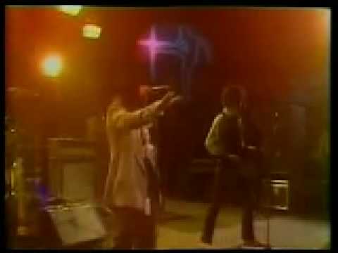Youtube: Patti Smith - Because the Night