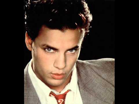 Youtube: Nick Kamen - Each Time You Break My Heart (1986)