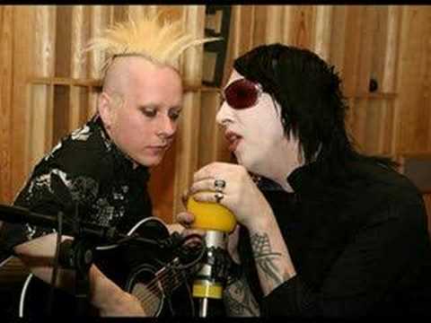 Youtube: Marilyn Manson - Heart Shaped Glasses Acoustic