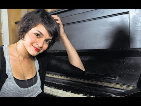 Youtube: Norah Jones - Help Me Make It Through The Night ( Lyrics )