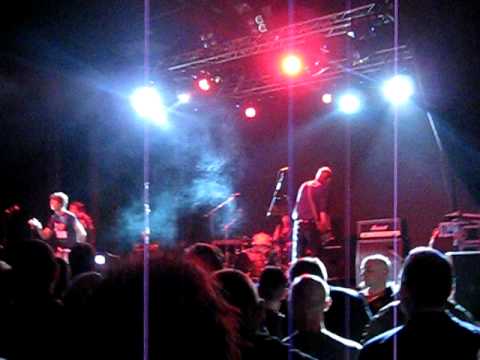 Youtube: Sham 69 - HERSHAM BOYS - Brixton Electric (the old ace/fridge) 29th oct 2011