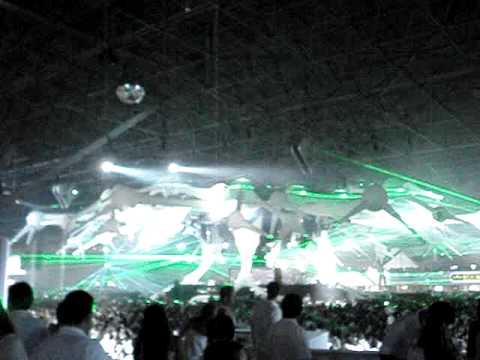 Youtube: Mason - The Rockafeller Skank (Funk Soul Brother) - Skol Sensation (04/04/09).