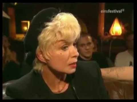 Youtube: Ingrid Steeger verlässt Talkshow, nachdem Dieter Wedel als Schwein bezeichnet wurde