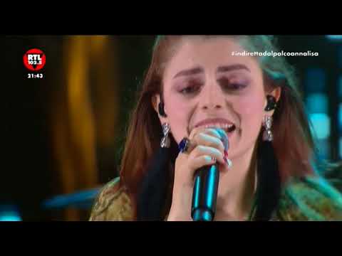 Youtube: Annalisa in diretta dal "Napoli Pizza Village"