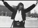 Youtube: QUEEN - TOO MUCH LOVE WILL KILL YOU (HIGH QUALITY AUDIO)