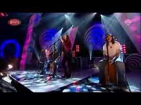Youtube: Sandi Thom - I Wish I Was a Punk Rocker (Live @ TOTP)